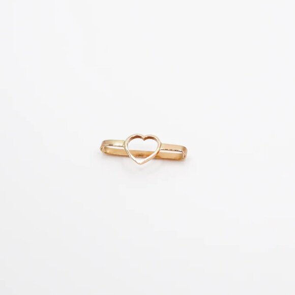 18k Gold Heart Watch Charm Bar - Picture 6 of 8